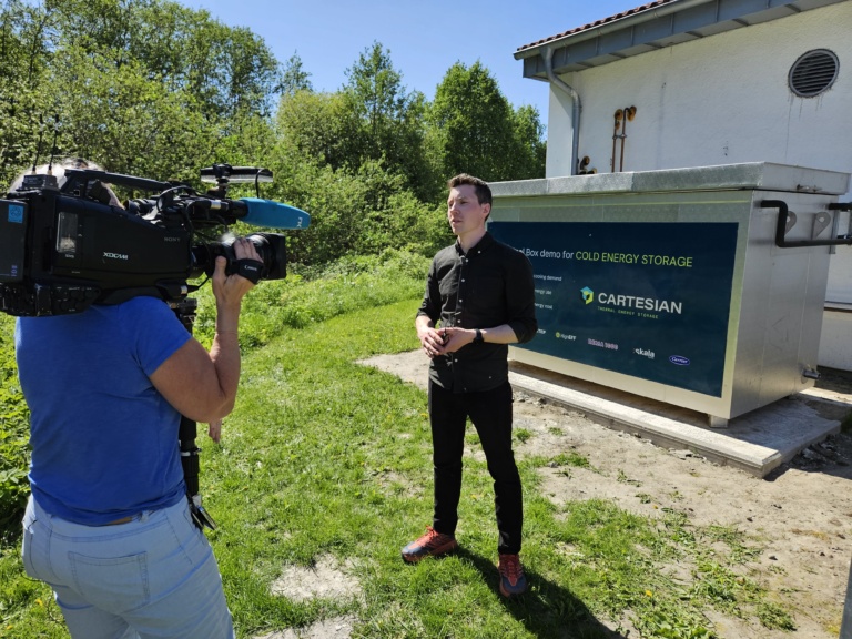 Håkon Selvnes in interview with NRK during the grand opening of the Thermal Box at Rema Orkidehøyden, Mjøndalen, Norway